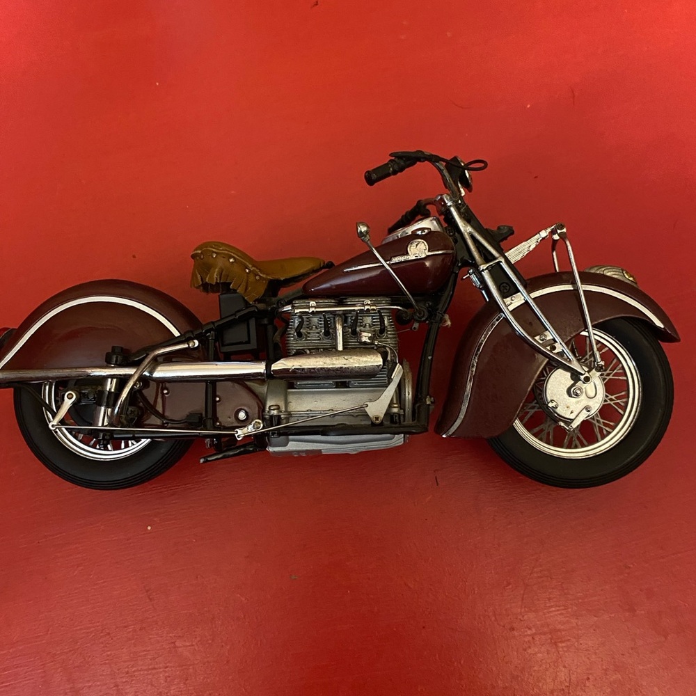 Franklin Mint 1942 Indian Motorcycle Replica